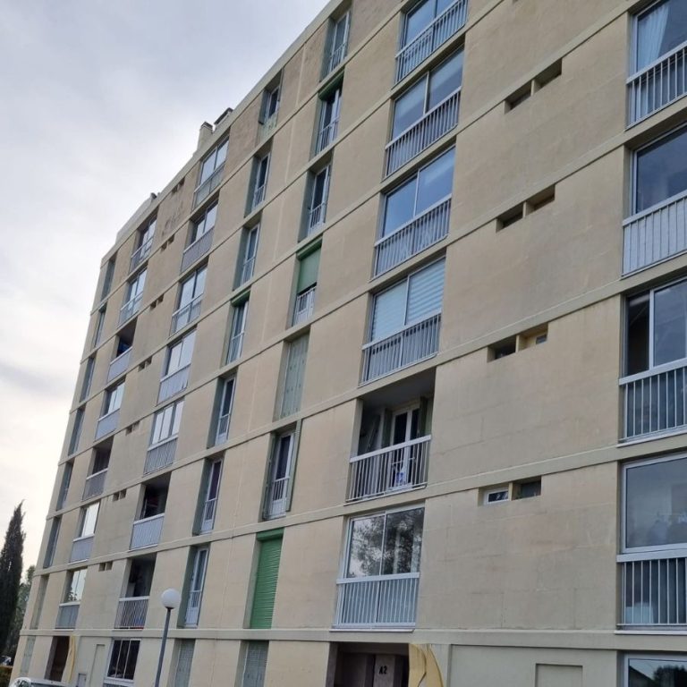 Agence M Com Marseille La Facade Provencale Marseille Ravalement Facade Isolation Exterieure Residence 3
